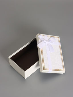 Набор подарочных коробок 3 в 1 прямоугольные с бантом, молочный, 23×16×9.5; 21×14×8; 19×12×6.5 см