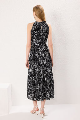 Siyah Kusakl? Shift Boyundan Baglamal? Halter Yaka Shally Maxi Dokuma Elbise TWOSS24EL00872