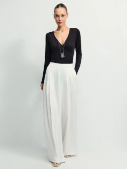 Боди с длинным рукавом и V-образным вырезом / Zarina