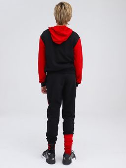 Костюм спортивный