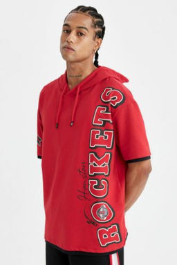 DeFactoFit NBA Houston Rockets K?rm?z? Oversize Genis Kal?p Kapusonlu Bask?l? K?sa Kollu Tisort