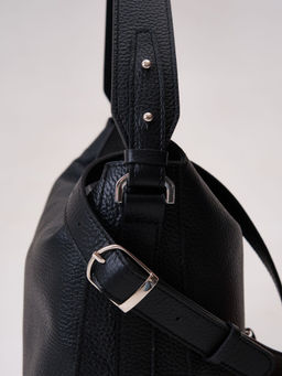 Сумка кожаная на плечо Azaro 30925 черный