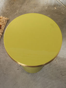 Столик кофейный «Авокадо», 40×40×53 см, с золотой сферой