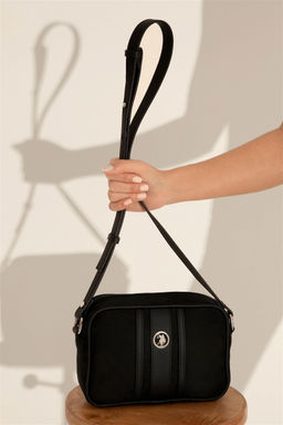 U. S. Polo Assn / Женская черная сумка через плечо - U.s. polo assn фото 2