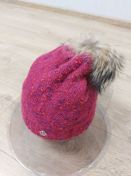 SWH4947/2 ЖЕНСКИЙ ГОЛОВНОЙ УБОР ИЗ ТРИКОТАЖА С ОТДЕЛКОЙ МЕХОМ ЕНОТА