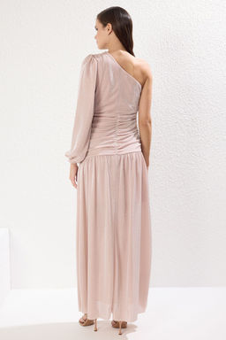 TRENDYOLMILLA Pudra Astarl? Par?lt?l? Tek Kol Uzun S?k Abiye Elbise TPRSS25AE00042  фото 10