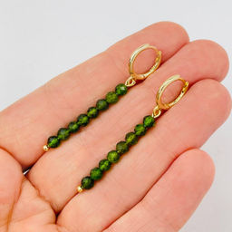 Серьги длинные из Хромдиопсида