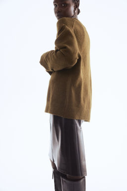 Jersey oversize con cuello de pico - H&m фото 7