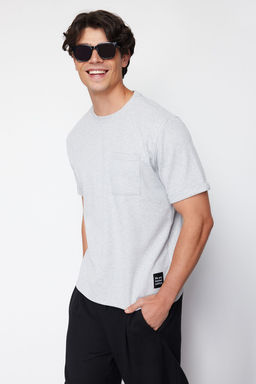 TRENDYOL MAN Siyah Oversize/Genis Kesim K?sa Kol Cepli Etiket Detayl? T-Shirt TMNSS23TS00077 - Trendyolmilla фото 30