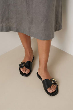 Siyah Kad?n Toka Detayl? Terlik TAKSS26TE00032