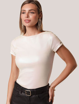 Футболка облегающая из хлопка в рубчик с вырезом лодочка с матовым покрытием металлик