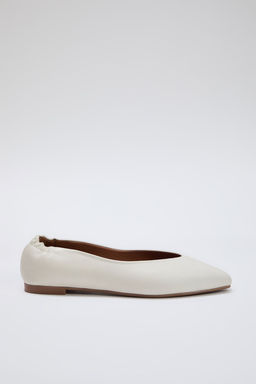 Trendyolmilla Shoes Ekru Hakiki Deri Sivri Burun Arkas? Buzgulu Kad?n Babet TAKSS25BE00019