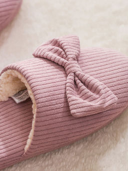 Pel?? Fiyonklu Kad?n Ev Terli?i