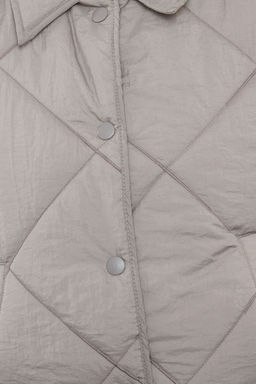TRENDYOLMILLA Vizon Regular Dikis Detayl? Kapitone Sisme Yelek TWOAW25YE00015  фото 4