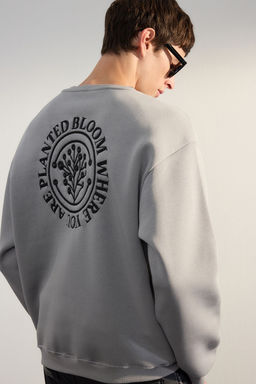 TRENDYOL MAN Kahverengi Oversize/Genis Kesim Cicek Nak?s Ici Polar/S?cak Tutan Pamuk Sweatshirt TMNAW24SW00012 - Trendyolmilla фото 57