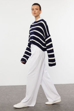 Beyaz C?rt C?rt Kapamal? Yuksek Bel Pileli Wide Leg Pantolon TWOAW24PL00177