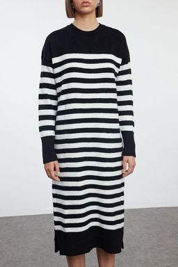 Siyah Cizgili Maxi Triko Yumusak Dokulu Elbise TWOAW25EL00080