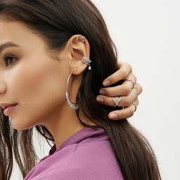 Кафф из серебра с фианитами с каплей