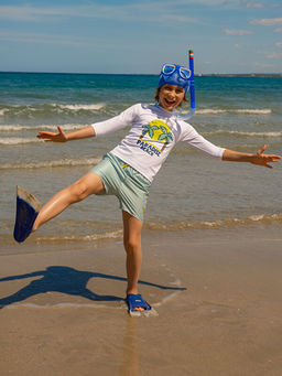 UV Korumal? Erkek ?ocuk Y?zme Tak?m