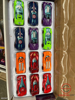 Металлическая машинка для мальчика