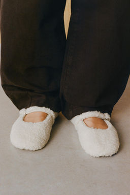 FAUX SHEARLING BALLET FLATS