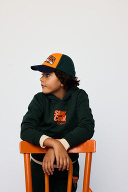 Kap__onlu Bask_l_ __i Yumu_ak T_yl_ Sweatshirt Erkek _ocuk