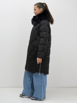 Пальто зимнее утепленное с мехом и капюшоном тренд черного цвета 7753Ch - Visdeer фото 4