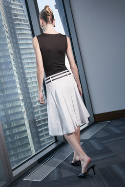 Limited Edition Kahverengi Vucuda Oturan Asimetrik Yaka Aksesuarl? C?tc?tl? Orme Body TWOSS26BD00003