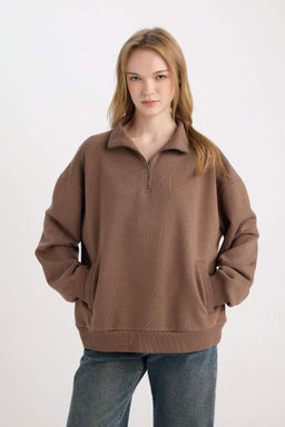 Женский черный простой толстый свитшот оверсайз с широкой посадкой на молнии с воротником-стойкой и карманами