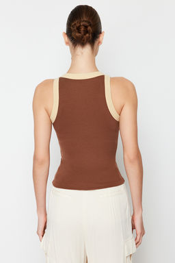Kahverengi Halter Yaka Kontrast Biye Detayl? Fitilli Esnek Orme Atlet TWOSS24AL00027