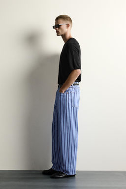 PANTAL?N STRAIGHT FIT RAYAS / Azul