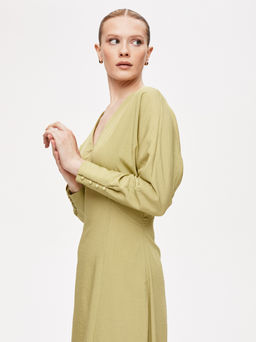 Платье с V-образным вырезом 422.050095/Оливковый