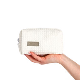 Косметичка женская на молнии TEXTURA, объёмная, маленькая, вафельная текстура, мягкая, белая  фото 10