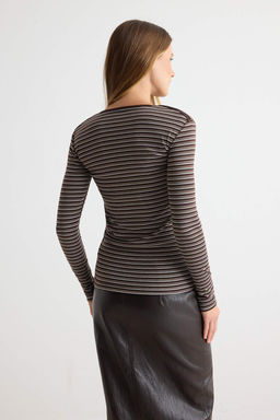 Kahverengi _izgili Fitted Kay_k Yaka Uzun Ribana _rme Bluz TWOAW27BZ00149