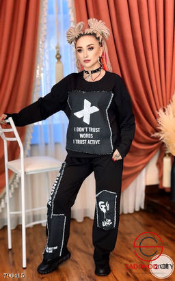 Женский спортивный костюм двойка
