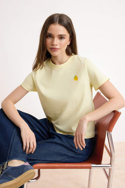 Sar? Regular/Normal Kal?p K?sa Kollu Nak?sl? Tok %100 Pamuk Orme T-shirt TWOSS26TS00232