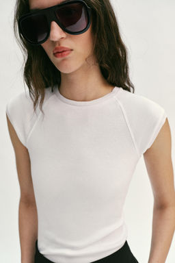 CAMISETA EFECTO LAVADO MANGA RANGL?N / Blanco - Zara фото 5