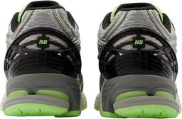 Кроссовки взрослые