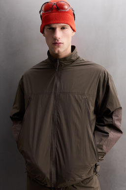 CONTRAST LINING TECHNICAL JACKET