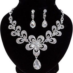Набор 2 предмета: серьги, колье, цветок, белый в серебре, 45 см