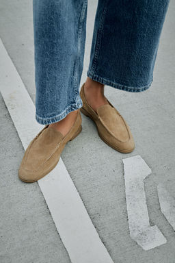 FLAT SPLIT SUEDE LOAFERS - Zara фото 2