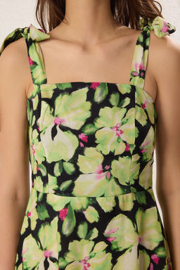 Yesil Cicekli Etegi Belden Ac?lan Ask? Baglama Detayl? Mini Viskon Dokuma Elbise TWOSS25EL00291 - Trendyolmilla фото 3