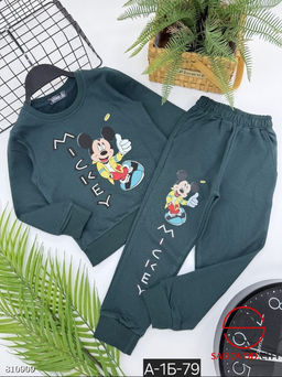 Костюм для мальчика с рисунком