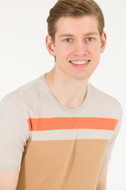 U. S. Polo Assn Мужской вязаный свитер светло-коричневого цвета с круглым вырезом - U.s. polo assn фото 2