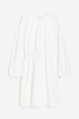 Vestido con bordado ingles
