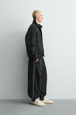 Куртка CHAQUETA Tecnica Contrastes черная