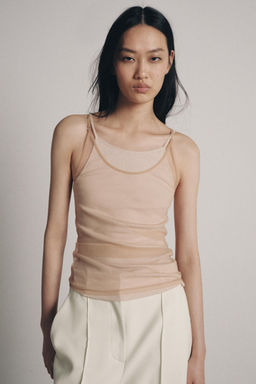 TOP HALTER EFECTO DOBLE TUL / rosa claro