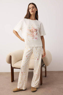 Ekru Kurdele ve Y?ld?z Bask?l? Orme Pijama Tak?m? THMAW26PT00116