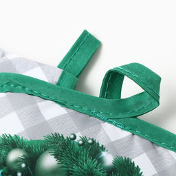 Кухонный набор «Доляна» Christmas, прихватка 17×17 см, варежка-прихватка новогодняя 26×16 см, 100% п/э