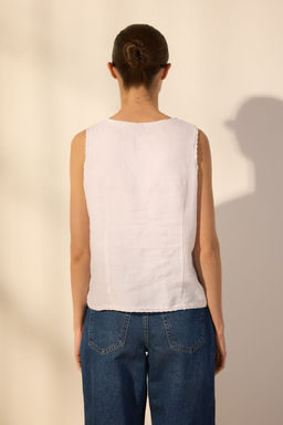 Trendyolmilla Beyaz %100 Keten Dantel Detayl? Bluz TWOSS25BZ00452